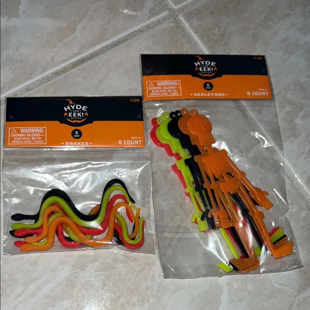 NWT 16pc skeleton & snakes sensory bin objects